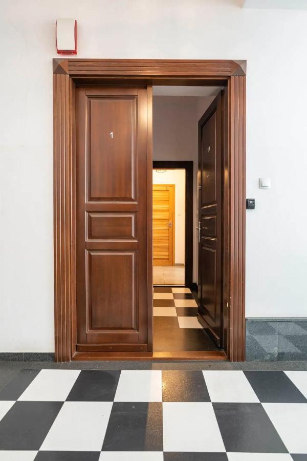 Apartamento Uroczy Obok Opery I Dworca Głównego Cracovia